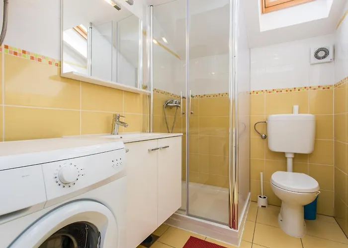 Nives Apartment Šilo